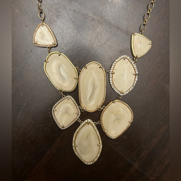 Stella & Dot Cream Faux Stone Ivory Clear Crystal Bib Gold Fiona Necklace - Picture 3 of 6
